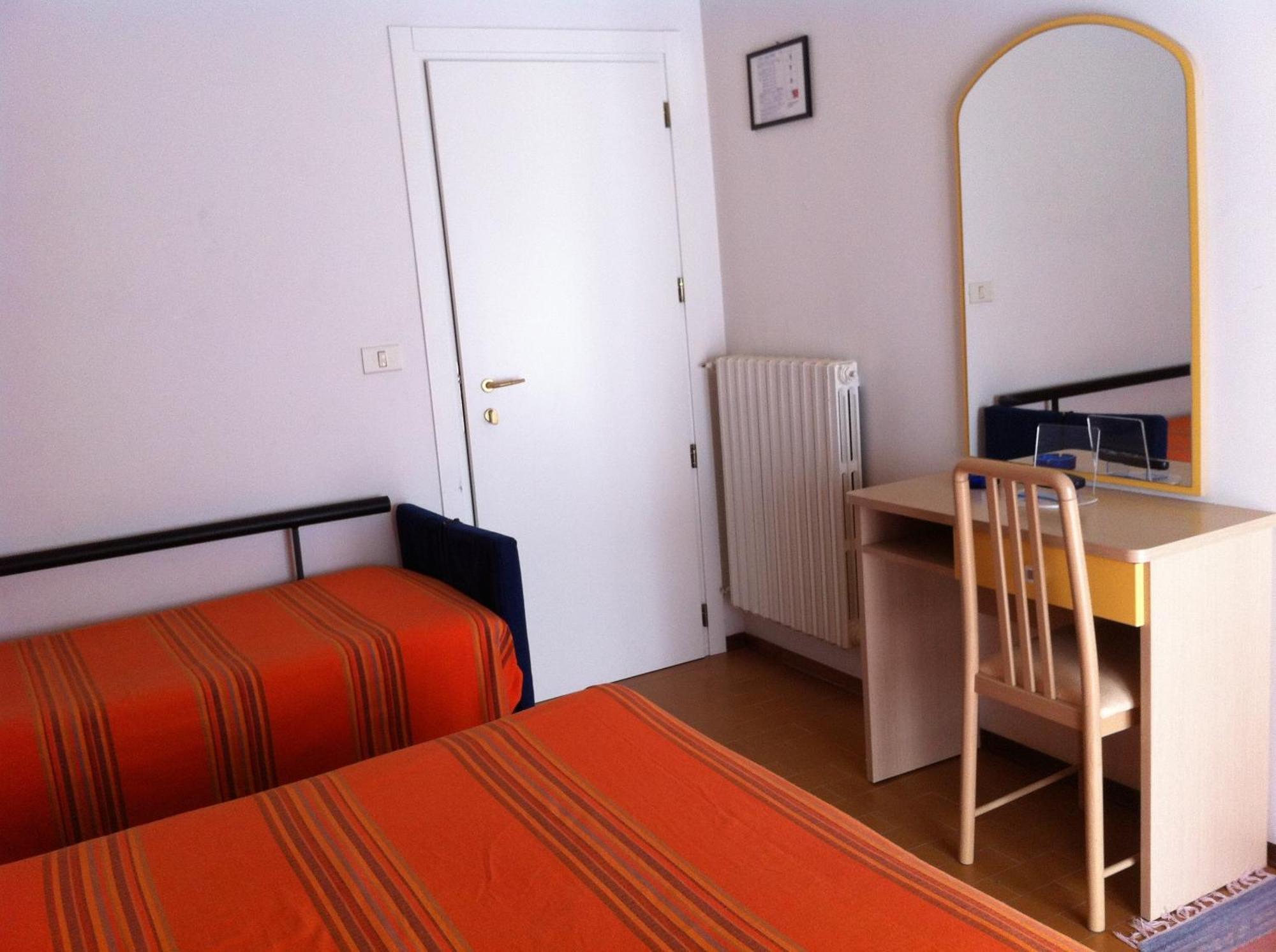 Hotel Viking Rimini Kültér fotó