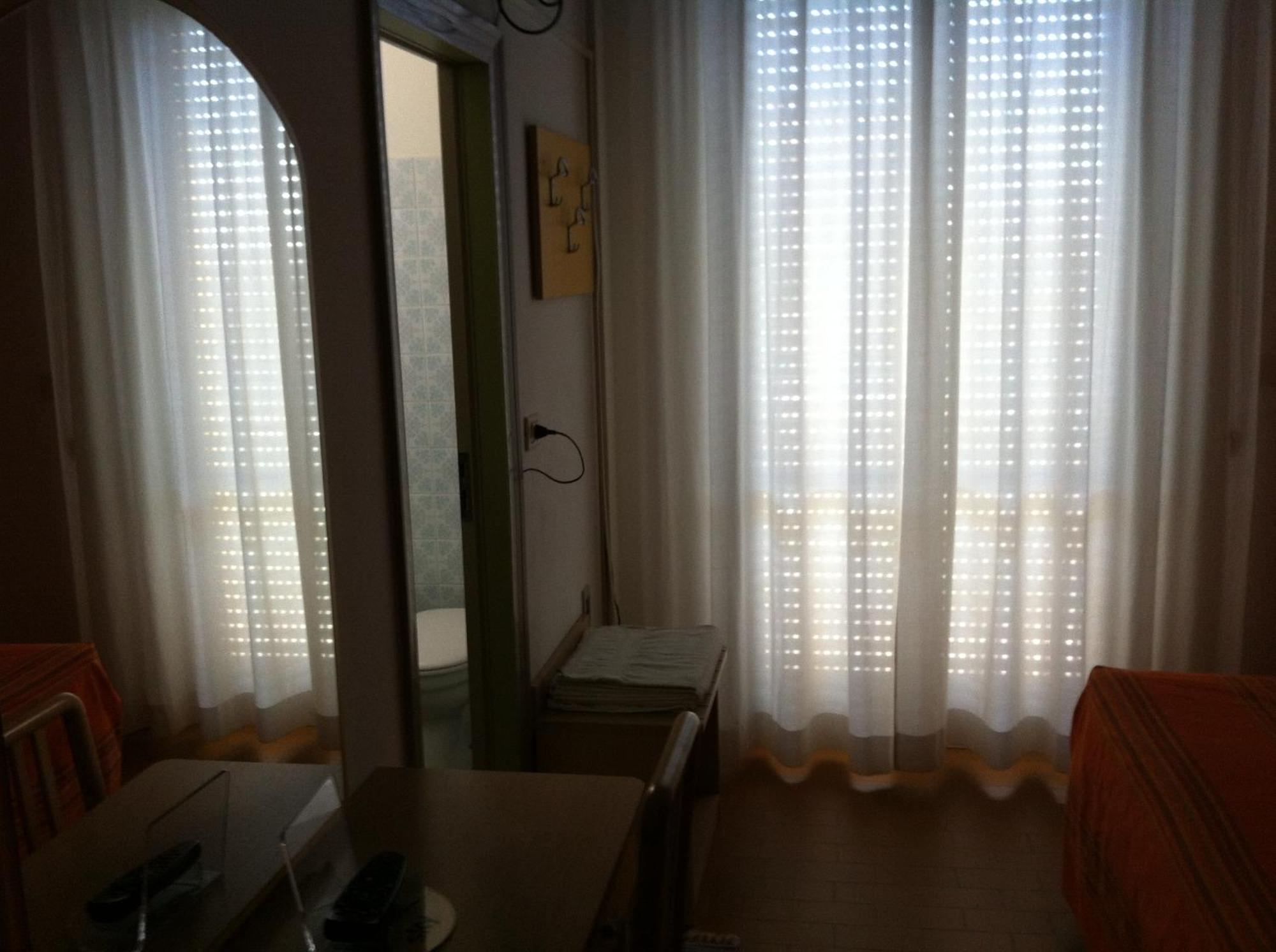 Hotel Viking Rimini Kültér fotó