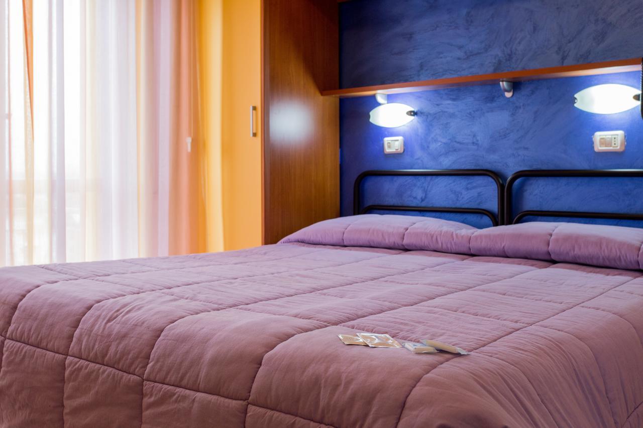 Hotel Viking Rimini Kültér fotó