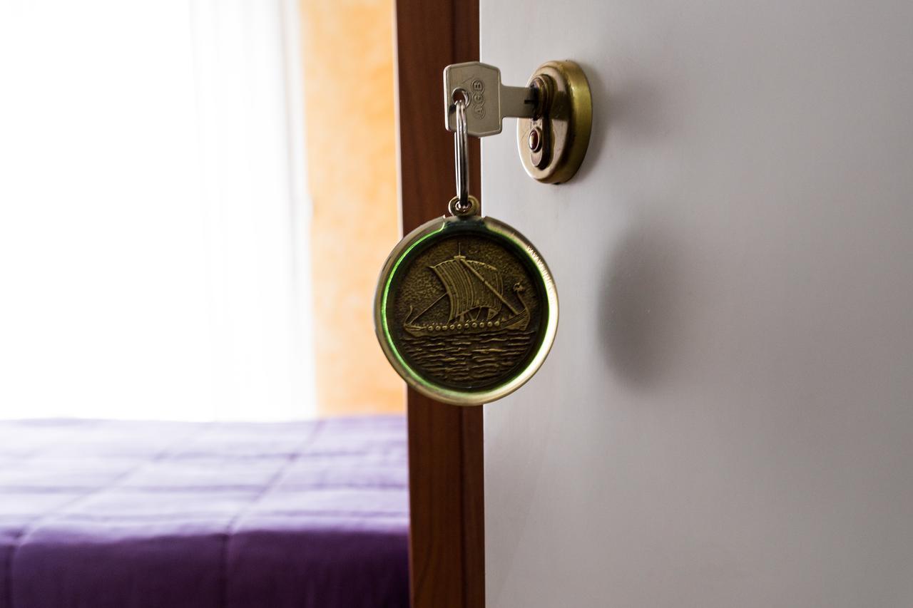 Hotel Viking Rimini Kültér fotó
